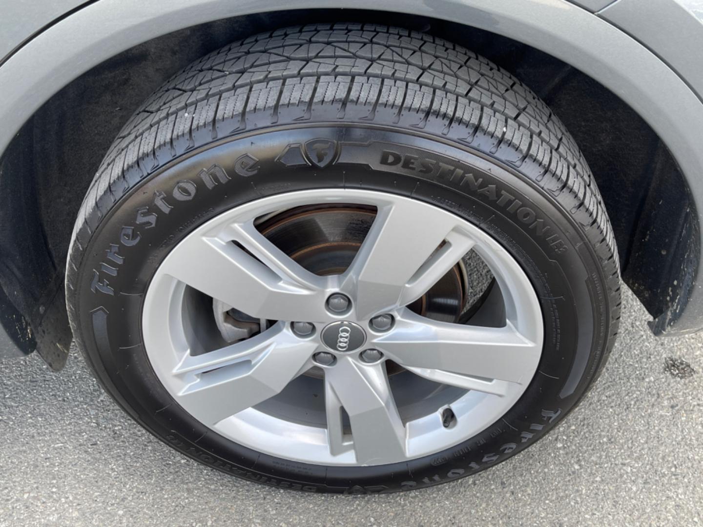 2019 GRAY AUDI Q5 2.0T QUATTRO PREMIUM (WA1ANAFY0K2) with an 2.0L engine, Automatic transmission, located at 1960 Industrial Drive, Wasilla, 99654, (907) 274-2277, 61.573475, -149.400146 - Photo#19